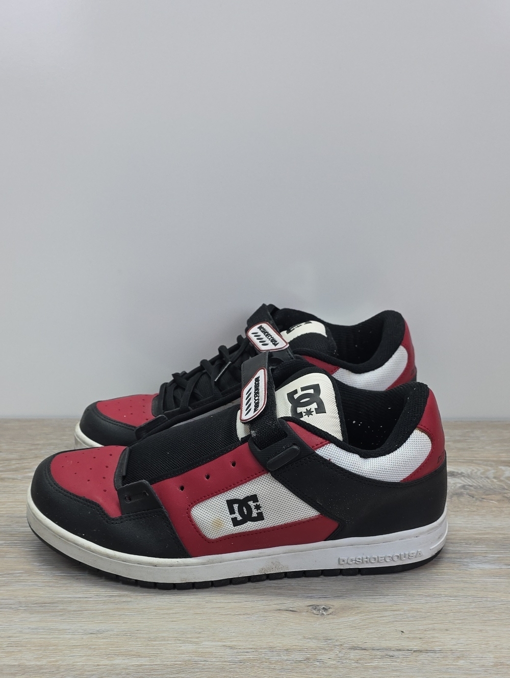 VNTG Chunky Y2K DC Avatar Skate Shoes/ Low-Top Puffy Skate Sneakers Mens Sz 14